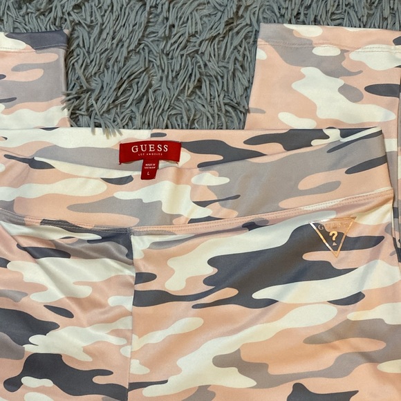 GUESS TRACK SUIT - Picture 6 of 6